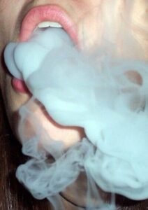 HQD Vape in Australia, including device types, features, health facts, comparisons with other vapes, TGA rules, nicotine limits and Australian vaping laws.