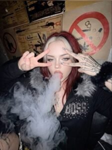 HQD Vape in Australia, including device types, features, health facts, comparisons with other vapes, TGA rules, nicotine limits and Australian vaping laws.